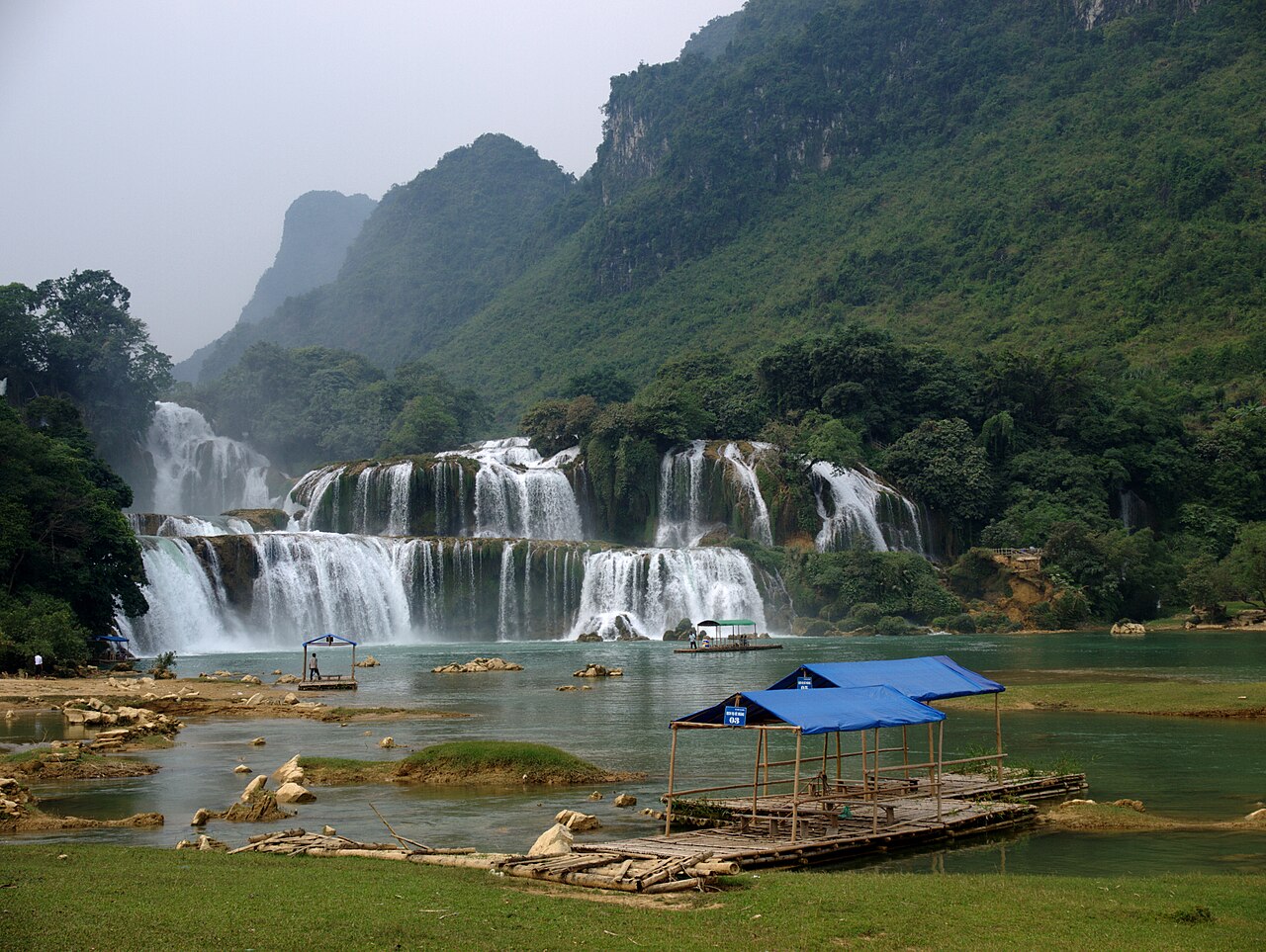 Ban Gioc waterfalls 2