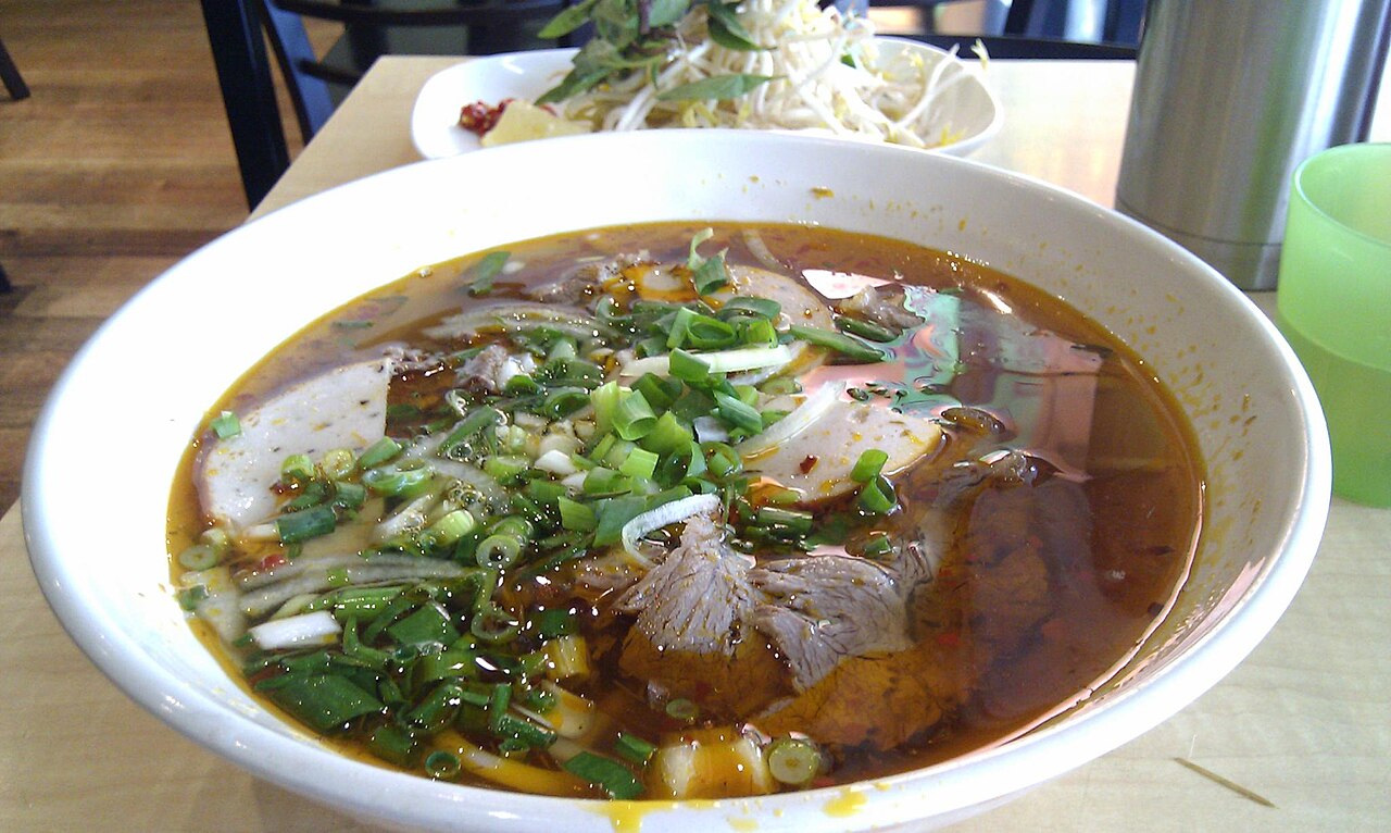 Bún bò Huế