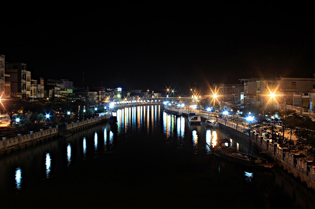 Embankment - bờ kè - Cà Mau (Vietnam)