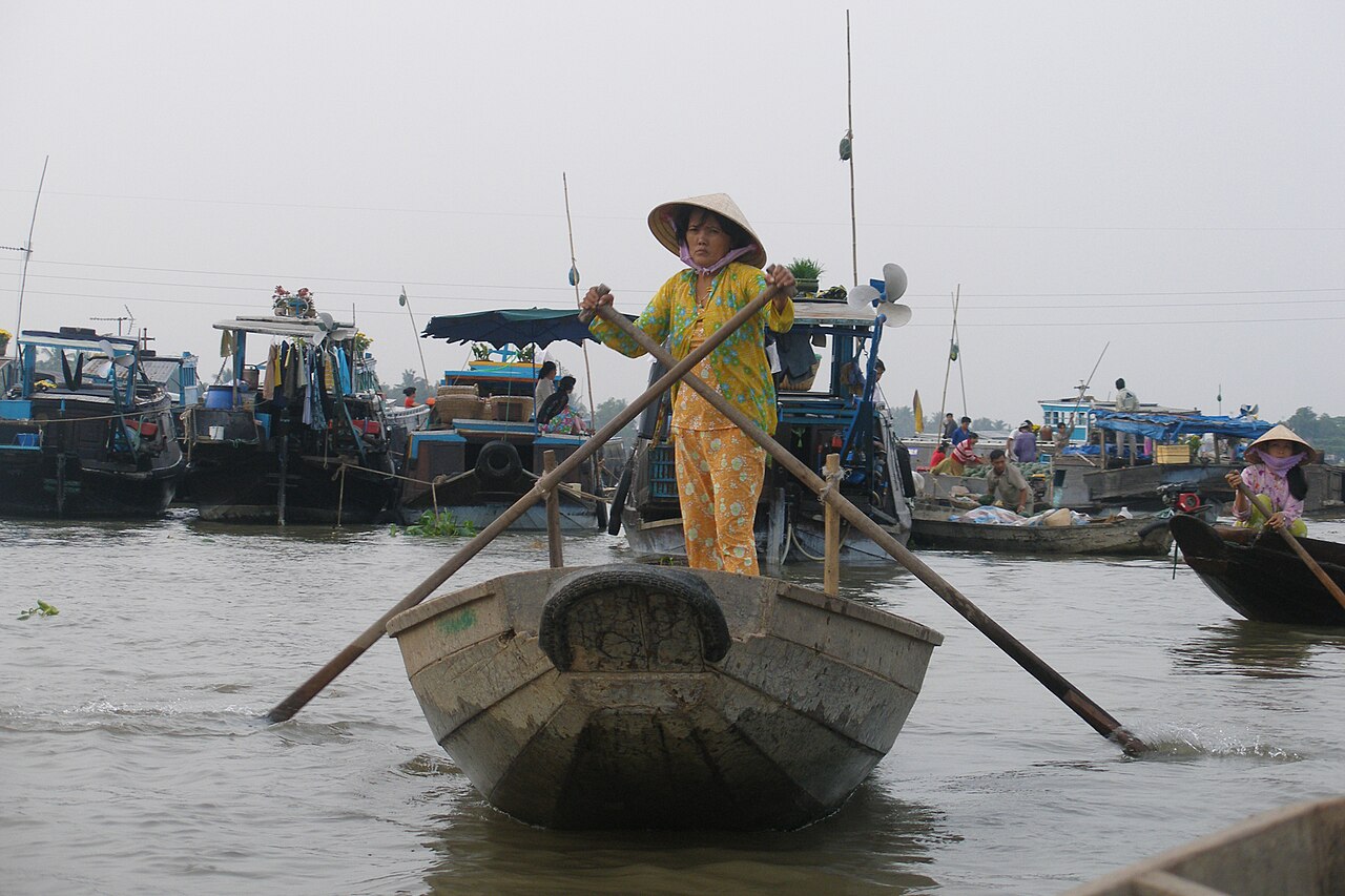Can Tho, Vietnam, Floating Market, Rawing 2