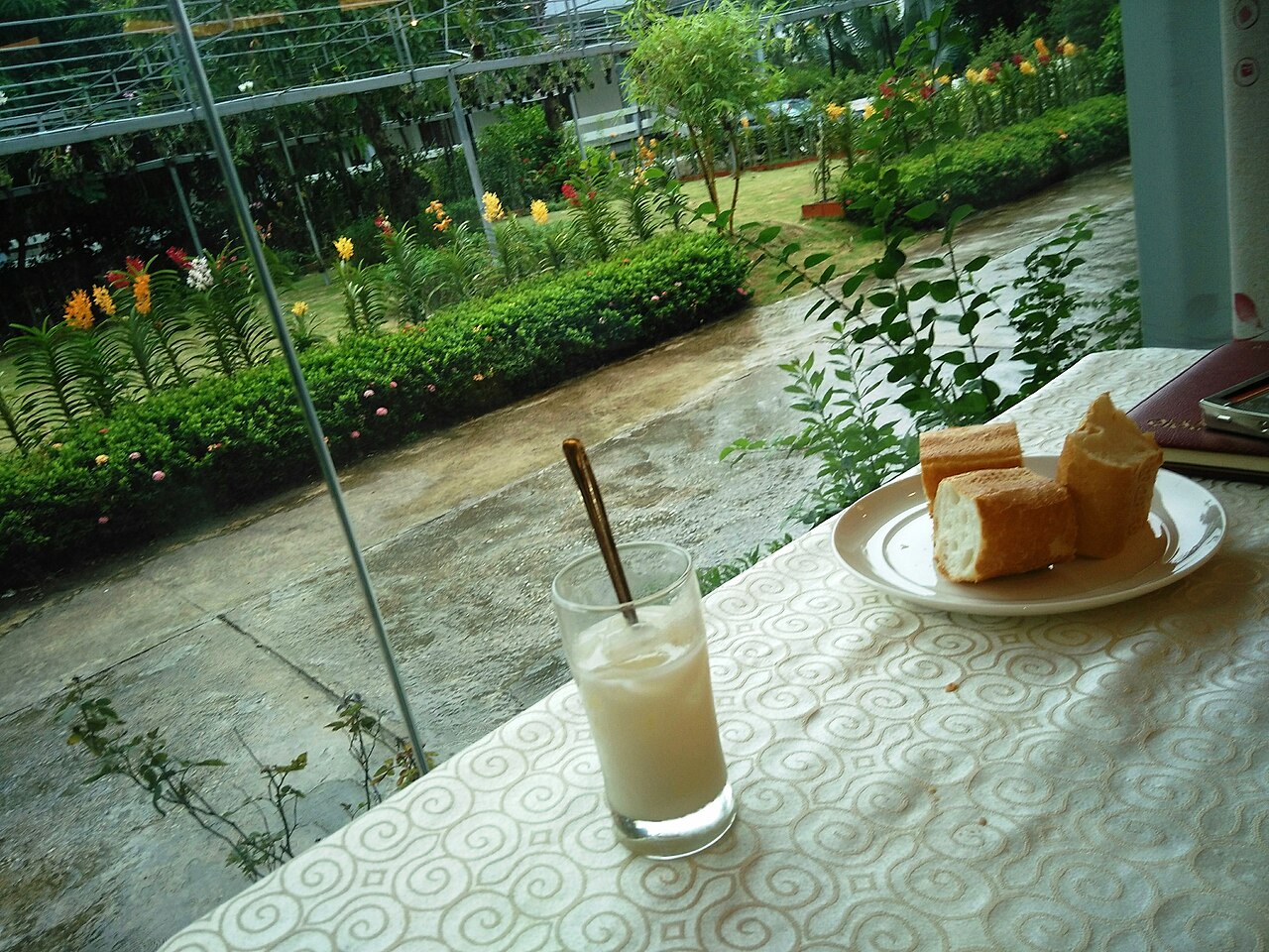 Bữa ăn sáng ở một khách sạn tại Cần Thơ, n6 th7n2016 (4)