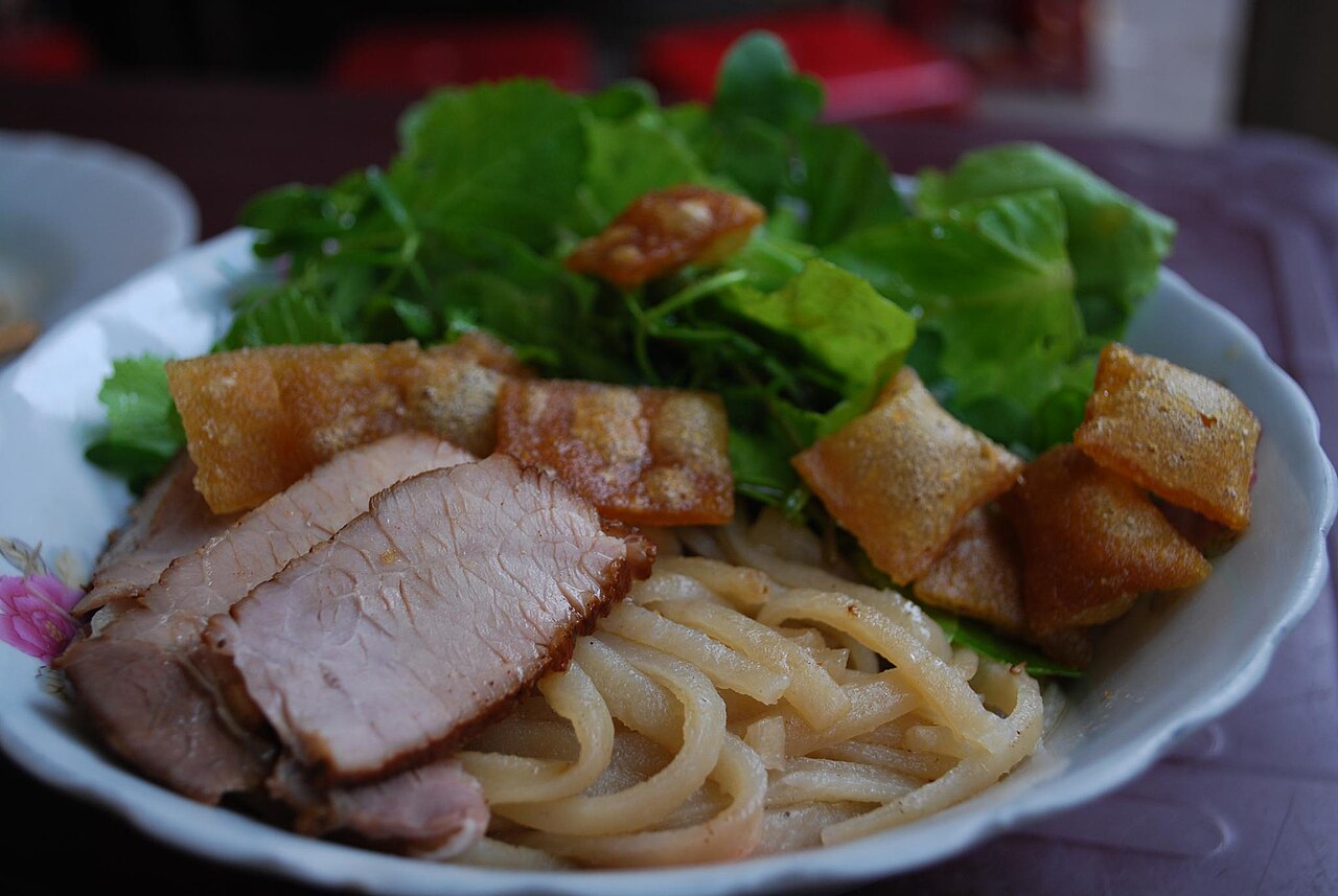 Cao Lau - Ba Be, Hoi An Market VND15000