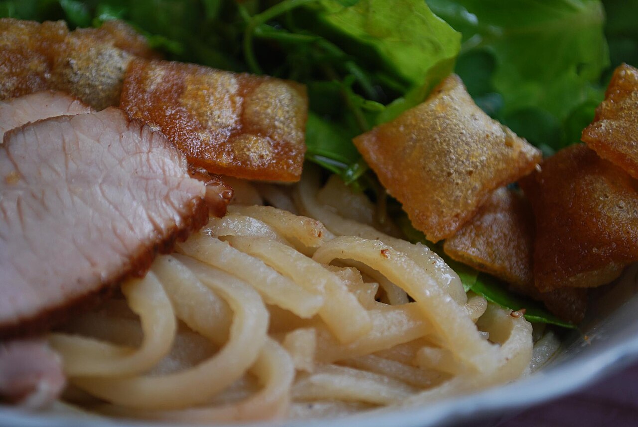 Cao Lau - close-up - Ba Be, Hoi An Market VND15000
