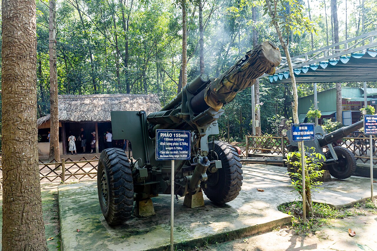 20190925 Cu Chi tunnels 155mm artillery-1