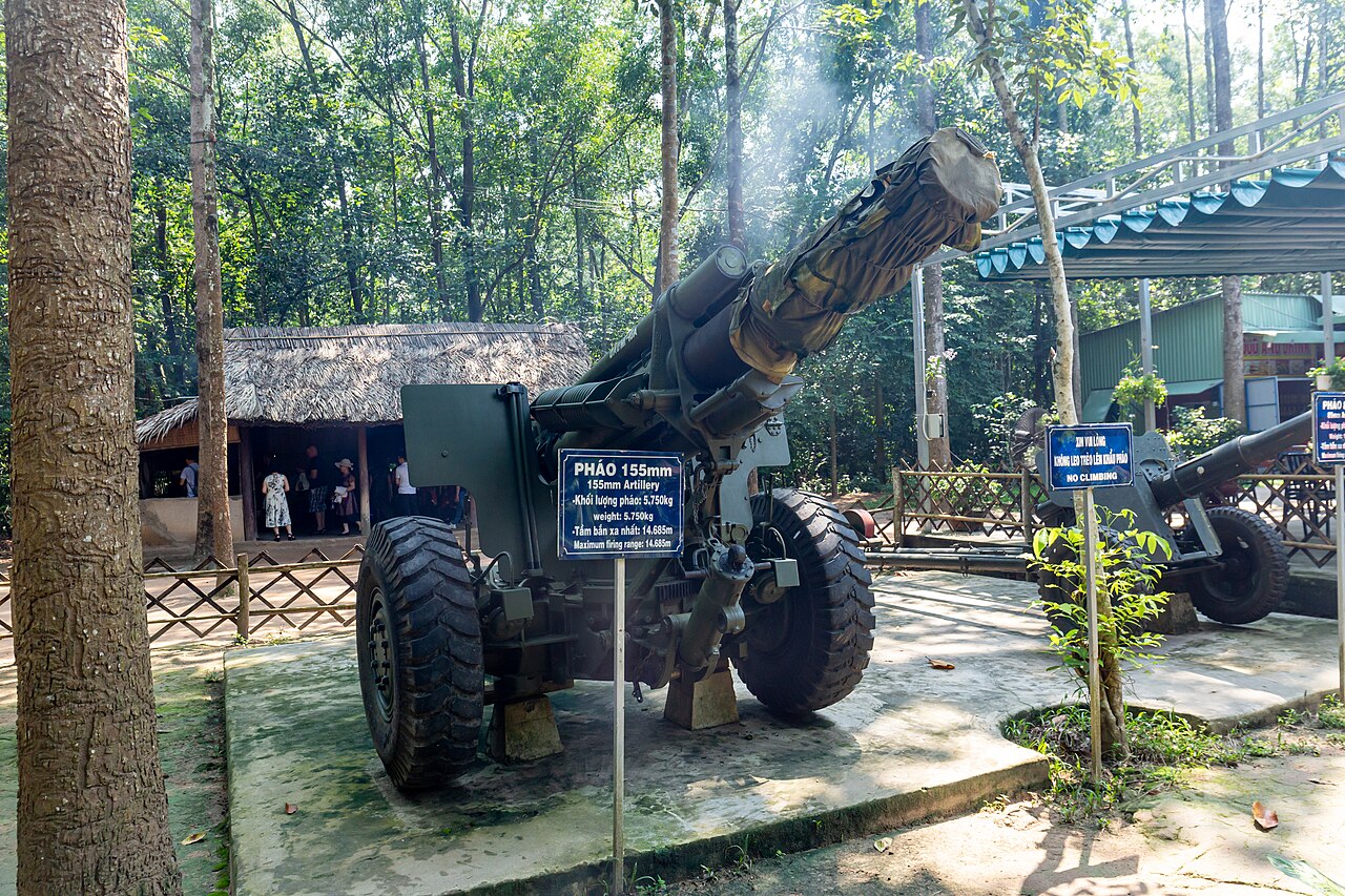20190925 Cu Chi tunnels 155mm artillery-2