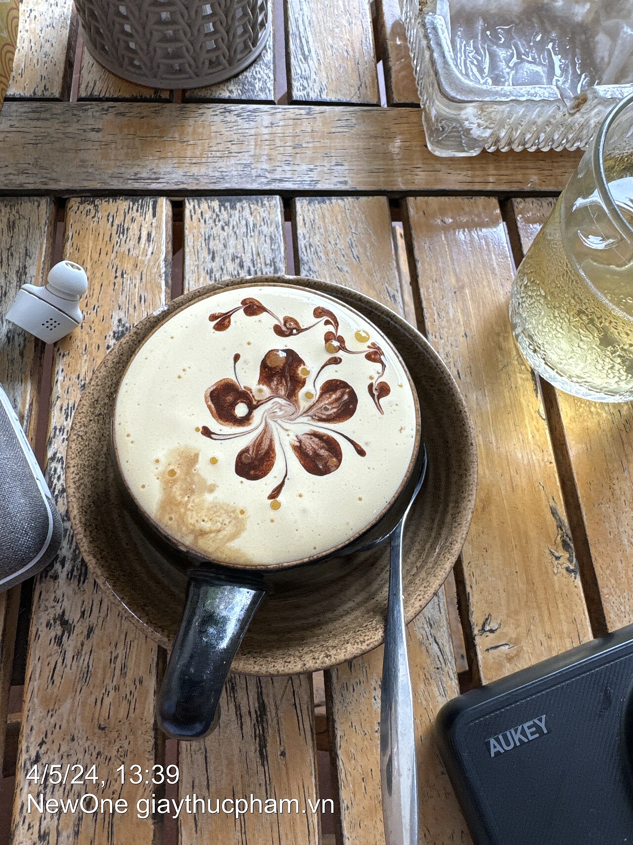 NewOne - egg coffee 33 Tan Ap 004