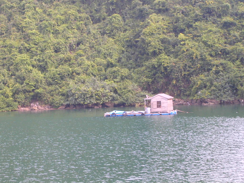 Ha Long bay tourism