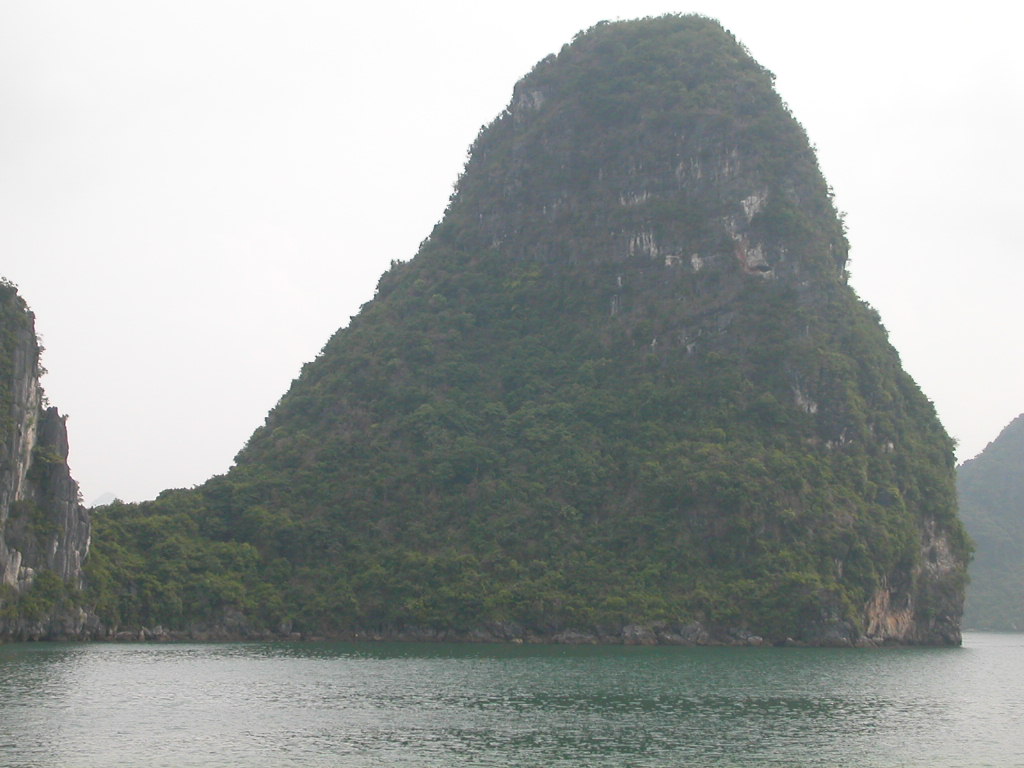 Ha Long bay tourism 18