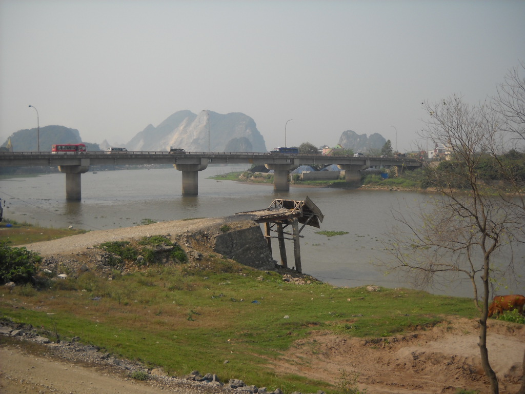 Cầu Đoan Vỹ bắc qua sông Đáy, Ninh Bình-Hà Nam