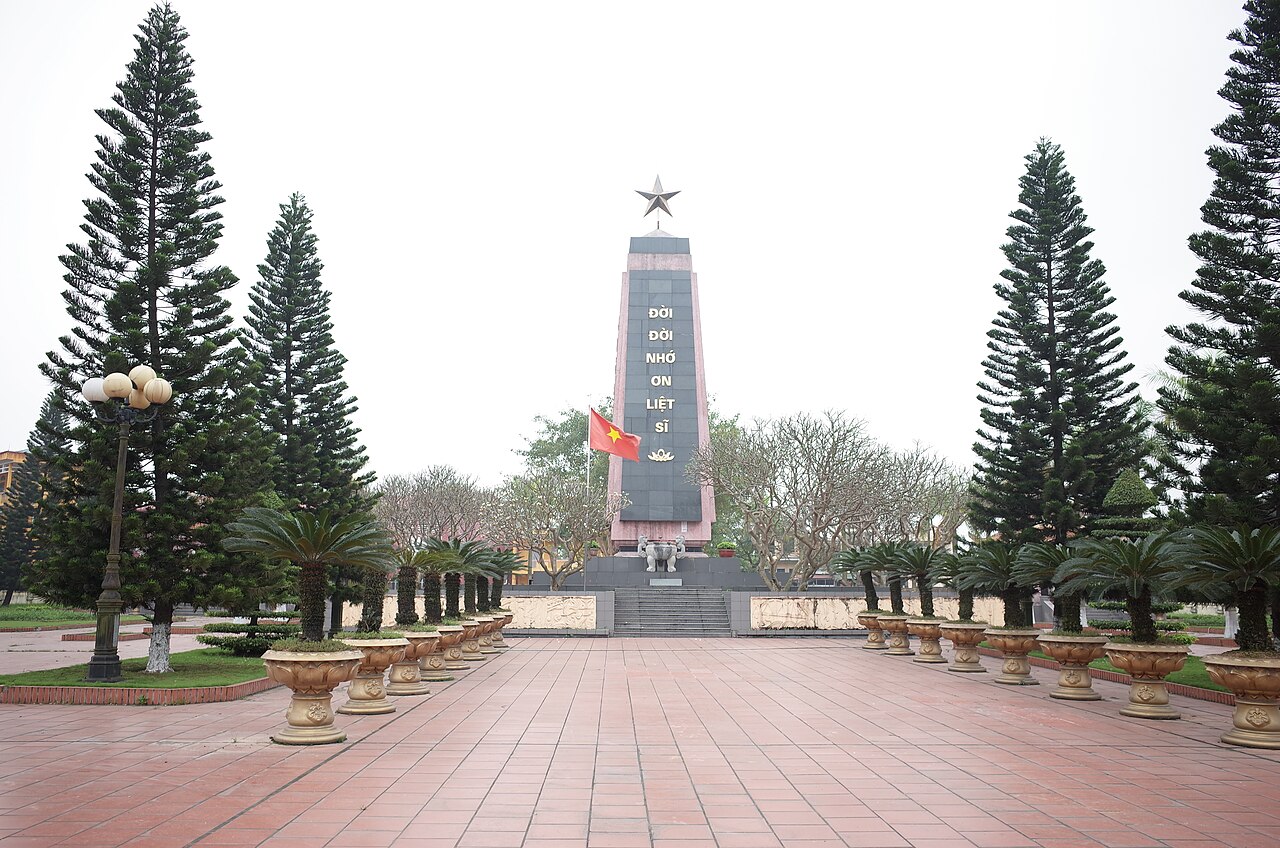 Nghĩa trang liệt sỹ Hải Dương, trên đường Chương Dương, thành phố Hải Dương, tỉnh Hải Dương