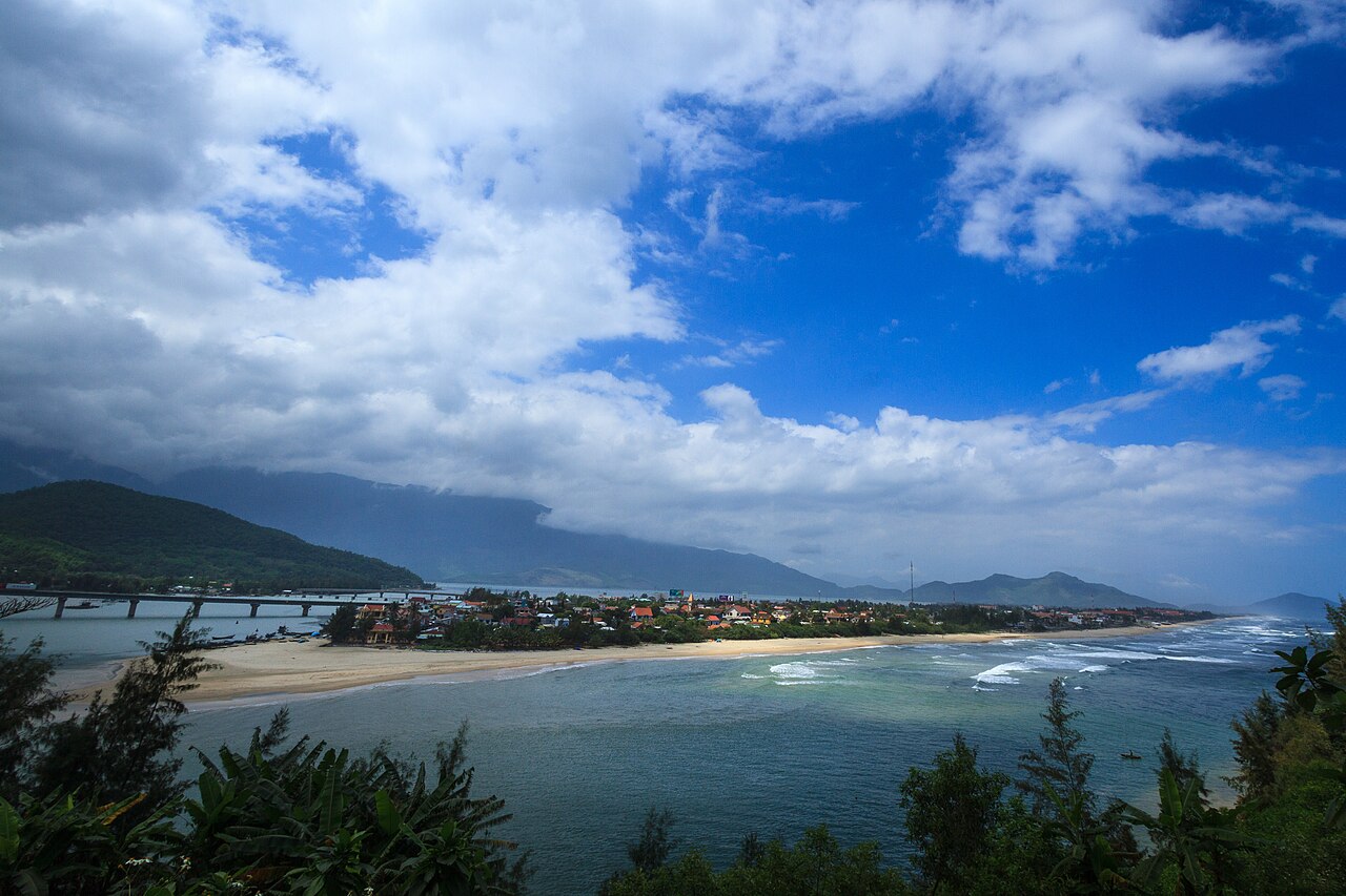 Hai Van Pass-5 (28808671738)
