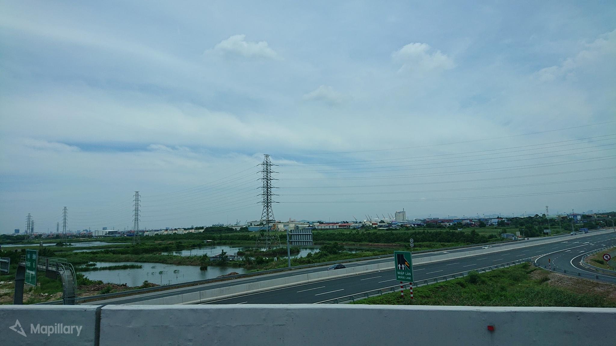 Hanoi-Haiphong Expressway interchange 1