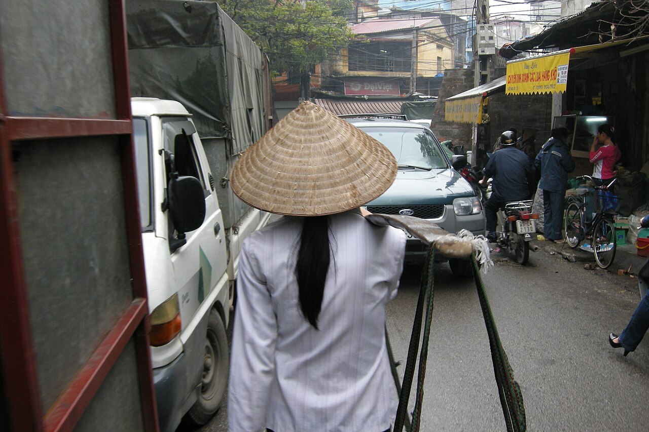 Vietnam, Hanoi, Streets of central Hanoi
