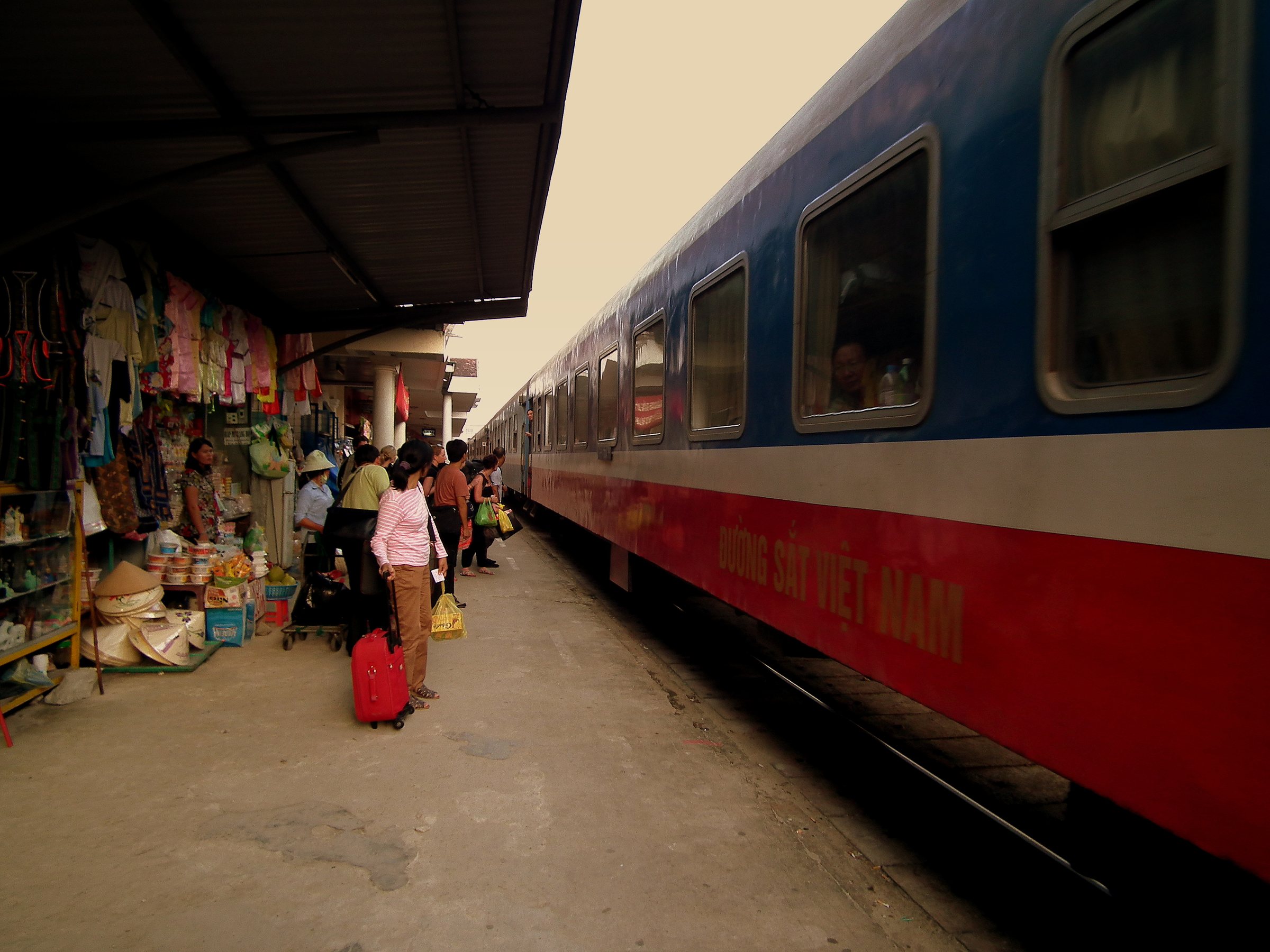 Hue Station train stop