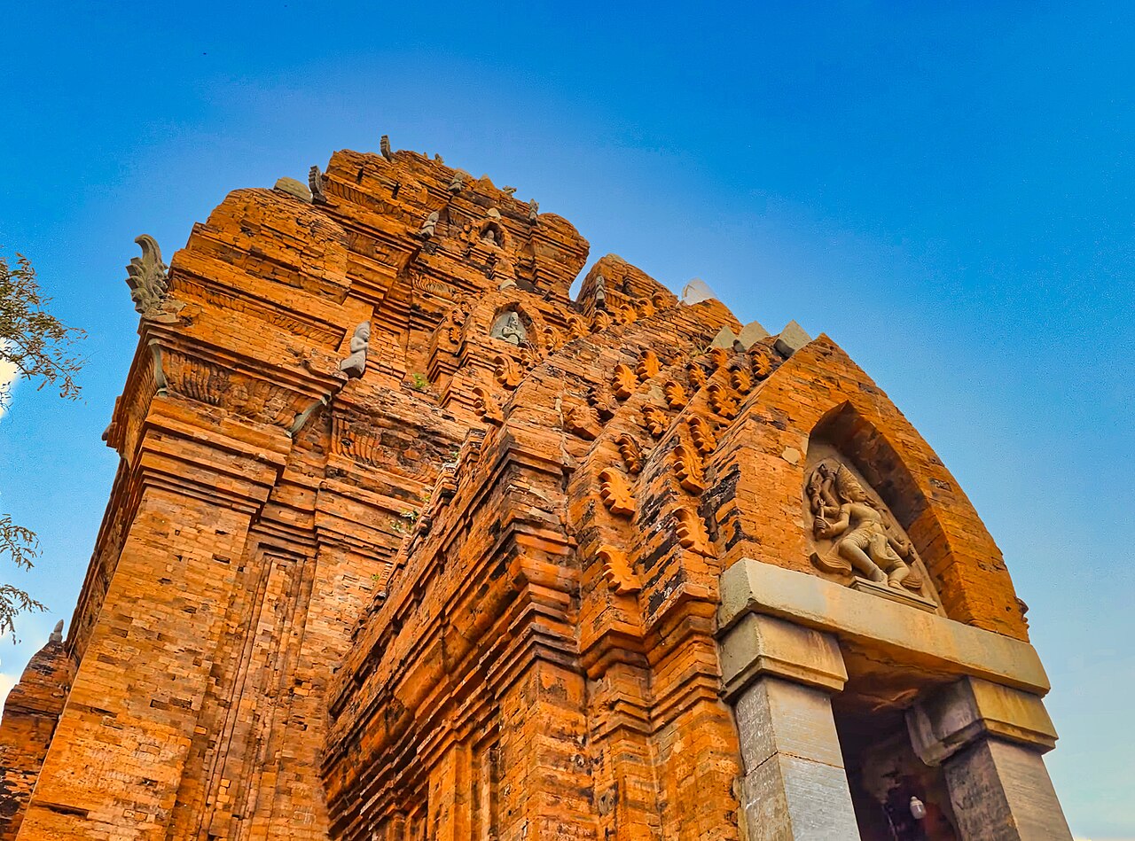 Po Klong Garai, Champa Hindu temples complex 02