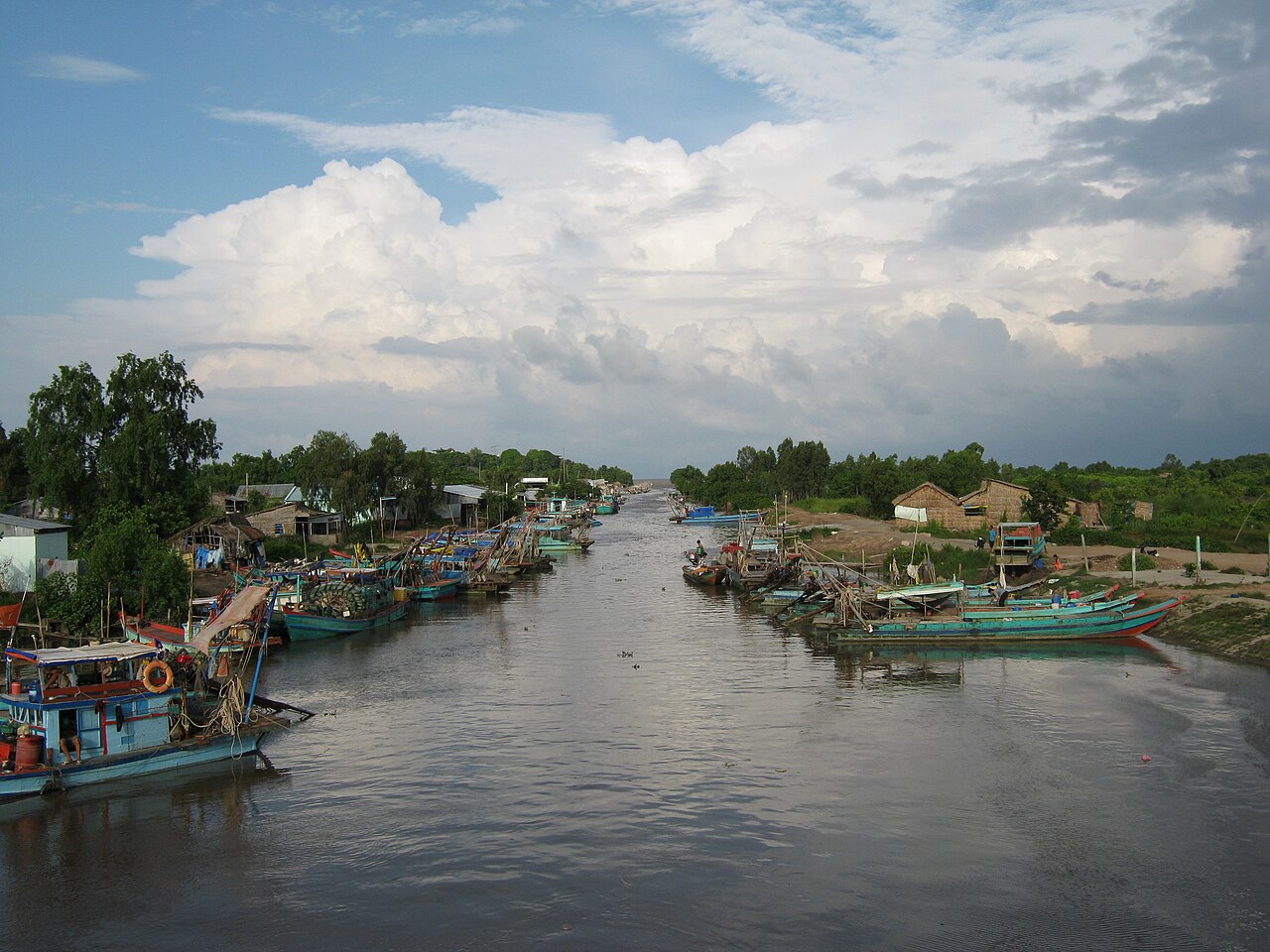 Bến cá Hòn Quéo