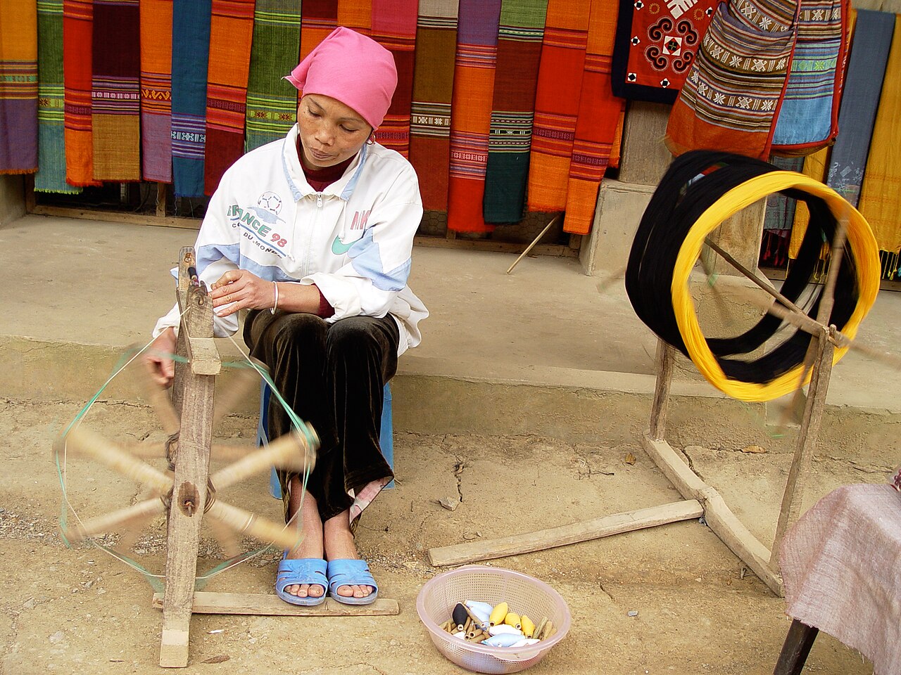 Traditional-craft,-Mai-Chau,-Vietnam