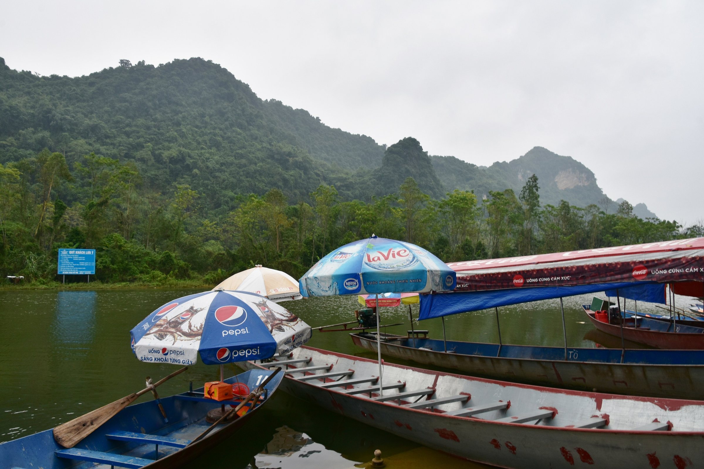 Return river journey from the Perfume Pagoda (4) (38463929316)