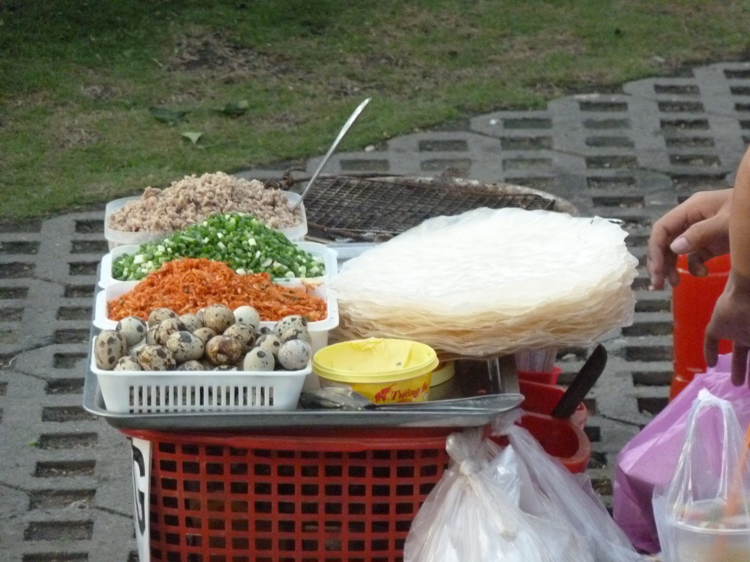 Bánh tráng nướng TP. Hồ Chí Minh - street food in Ho Chi Minh City, Vietnam