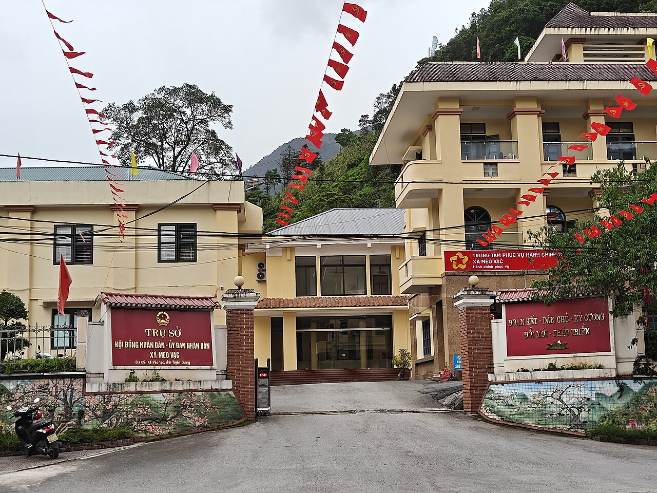 Office Building of the People's Council - People's Committee of Meo Vac Commune