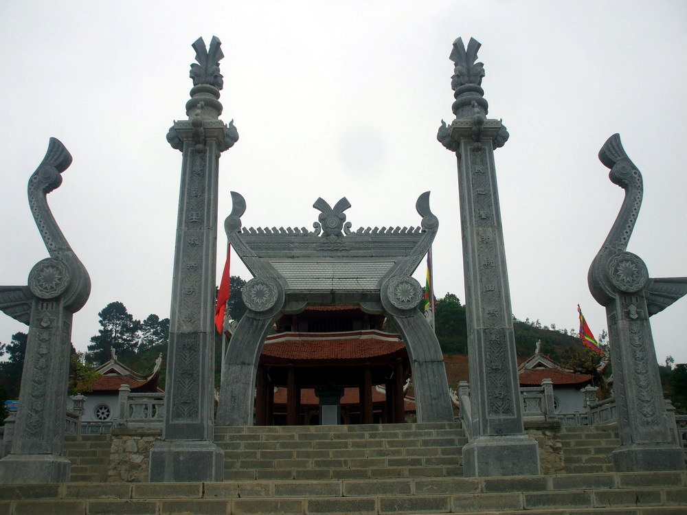 Đền thờ Lạc Long Quân