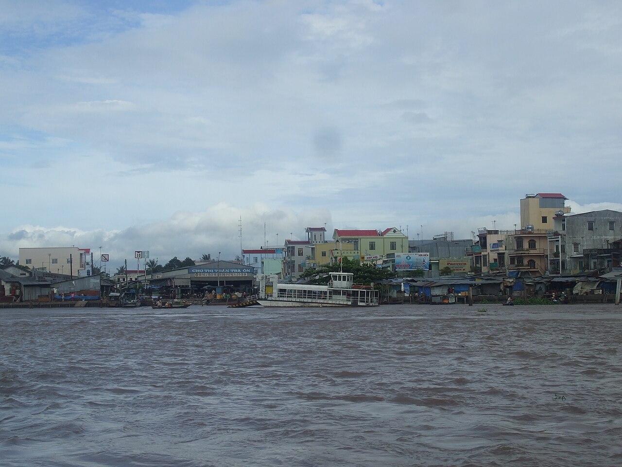 Chợ Trà Ôn