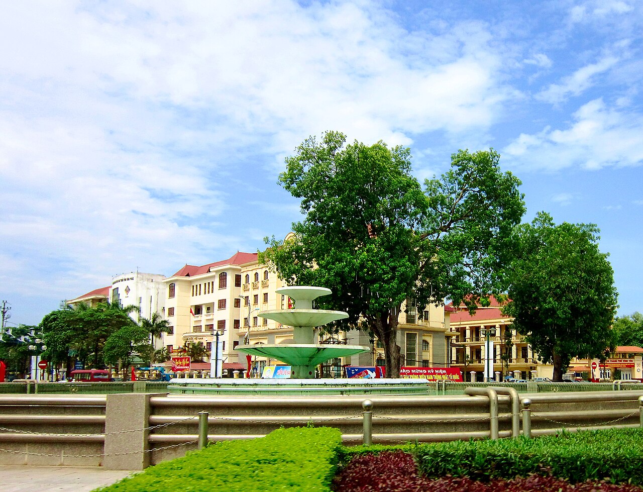 Vòng xoay ở chỗ Bưu điện Vĩnh Phúc