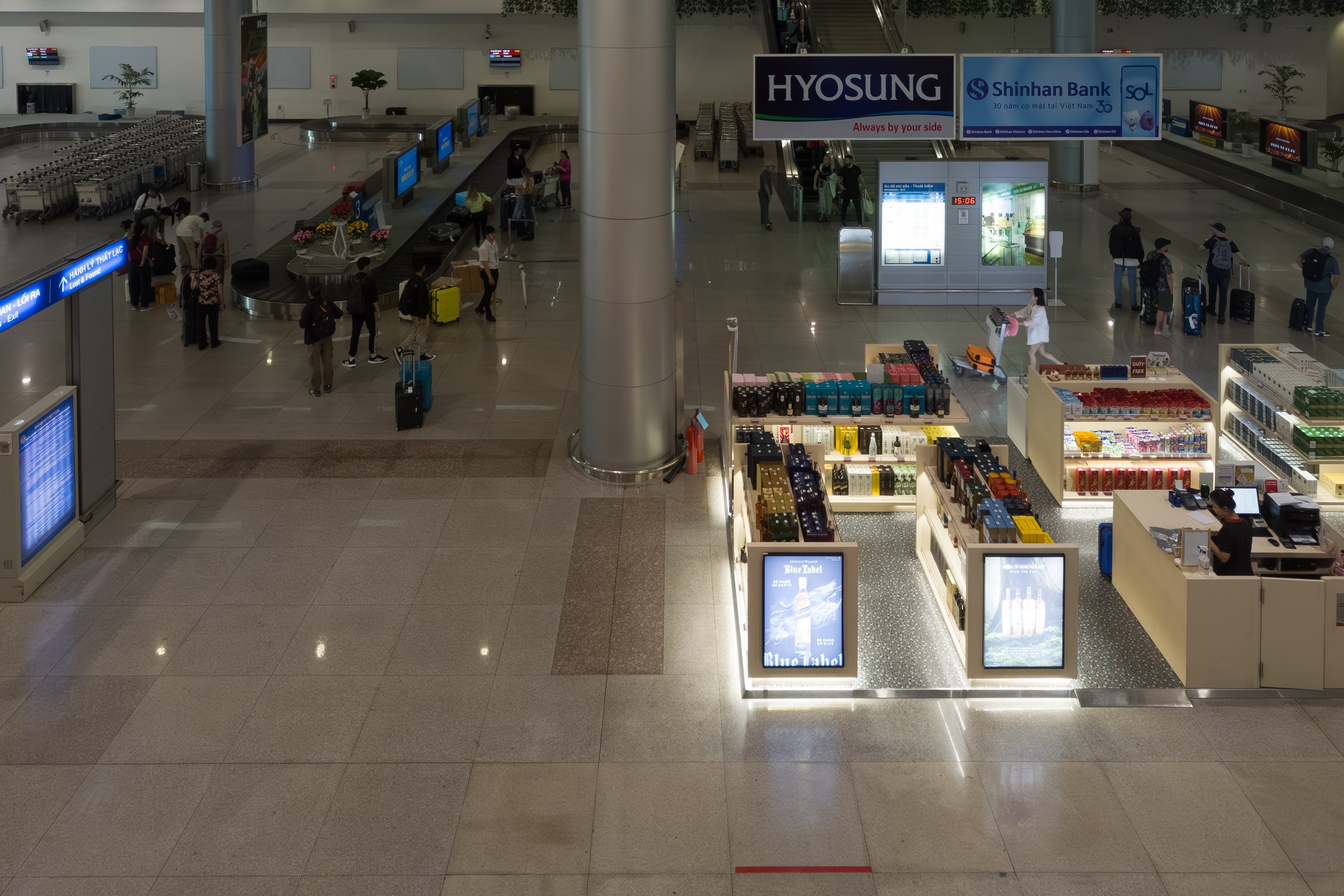 Airport, Ho Chi Minh (LRM 20230823 150623-RR)
